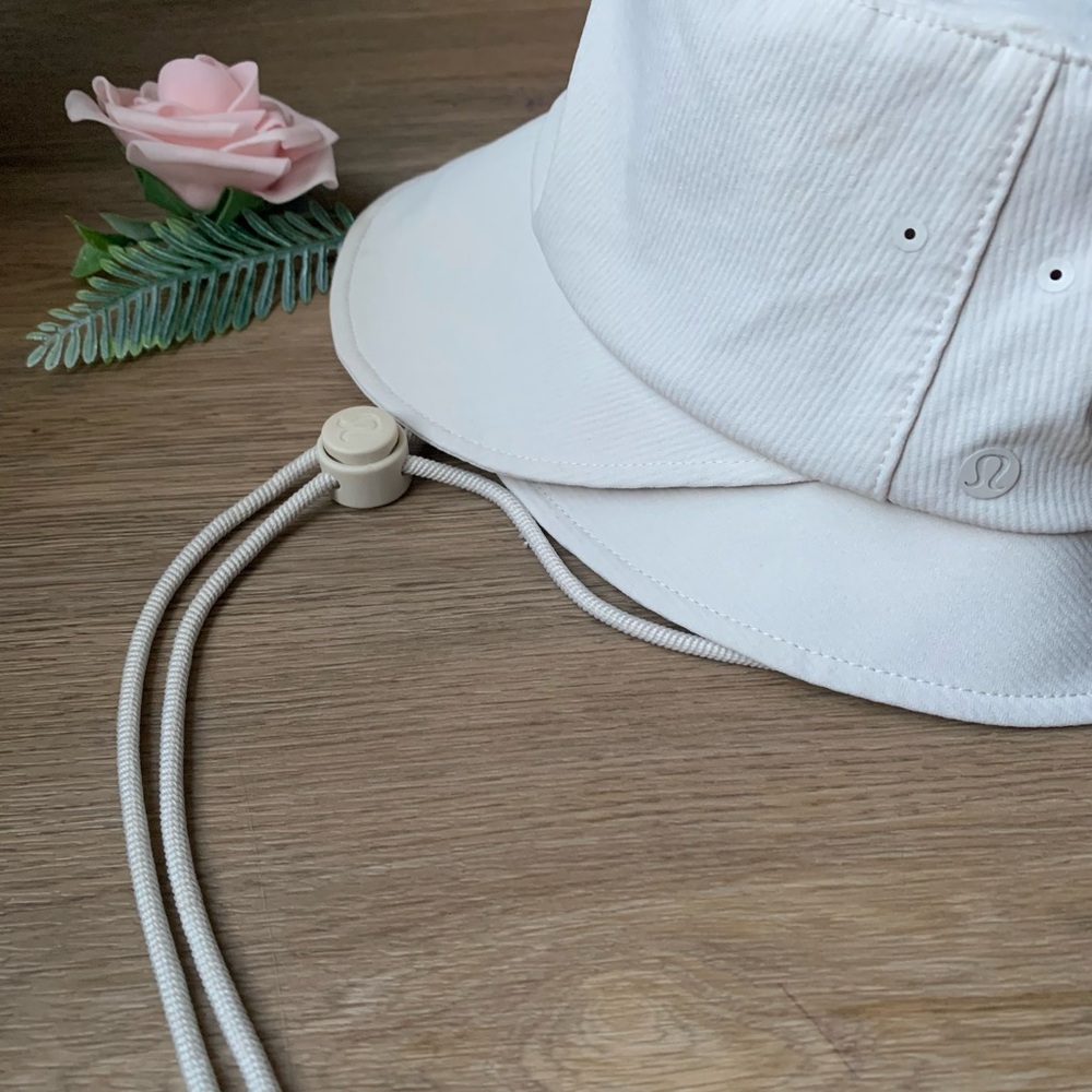 Lululemon Drawstring Bucket Hat - Picture 2 of 15